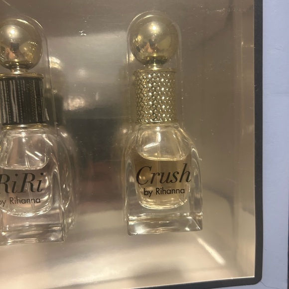 Rihanna 3pc giftset - Picture 5 of 5